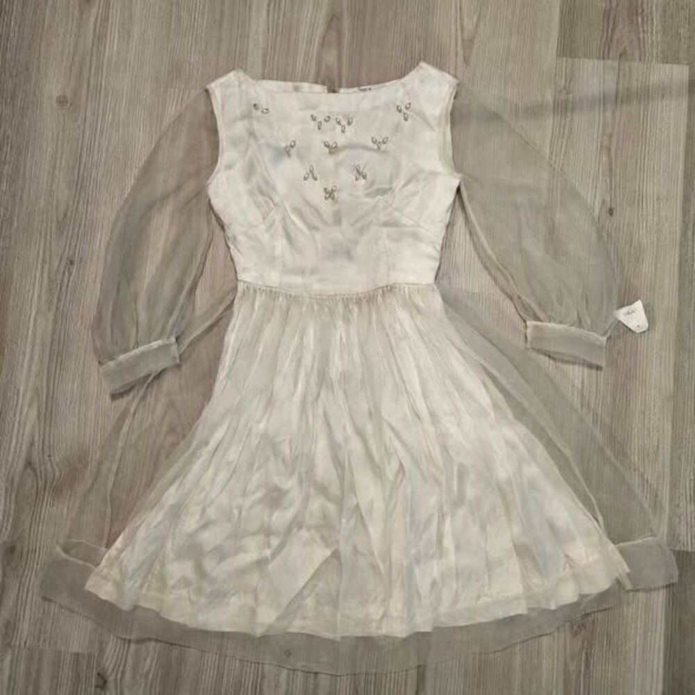 1950s Mini Bridal Dress with beaded bodice FLAWED
